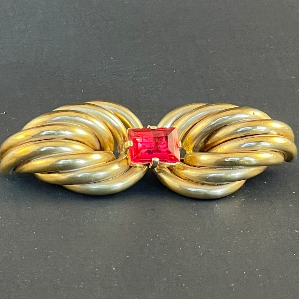 Vintage Gold Tone Brooch